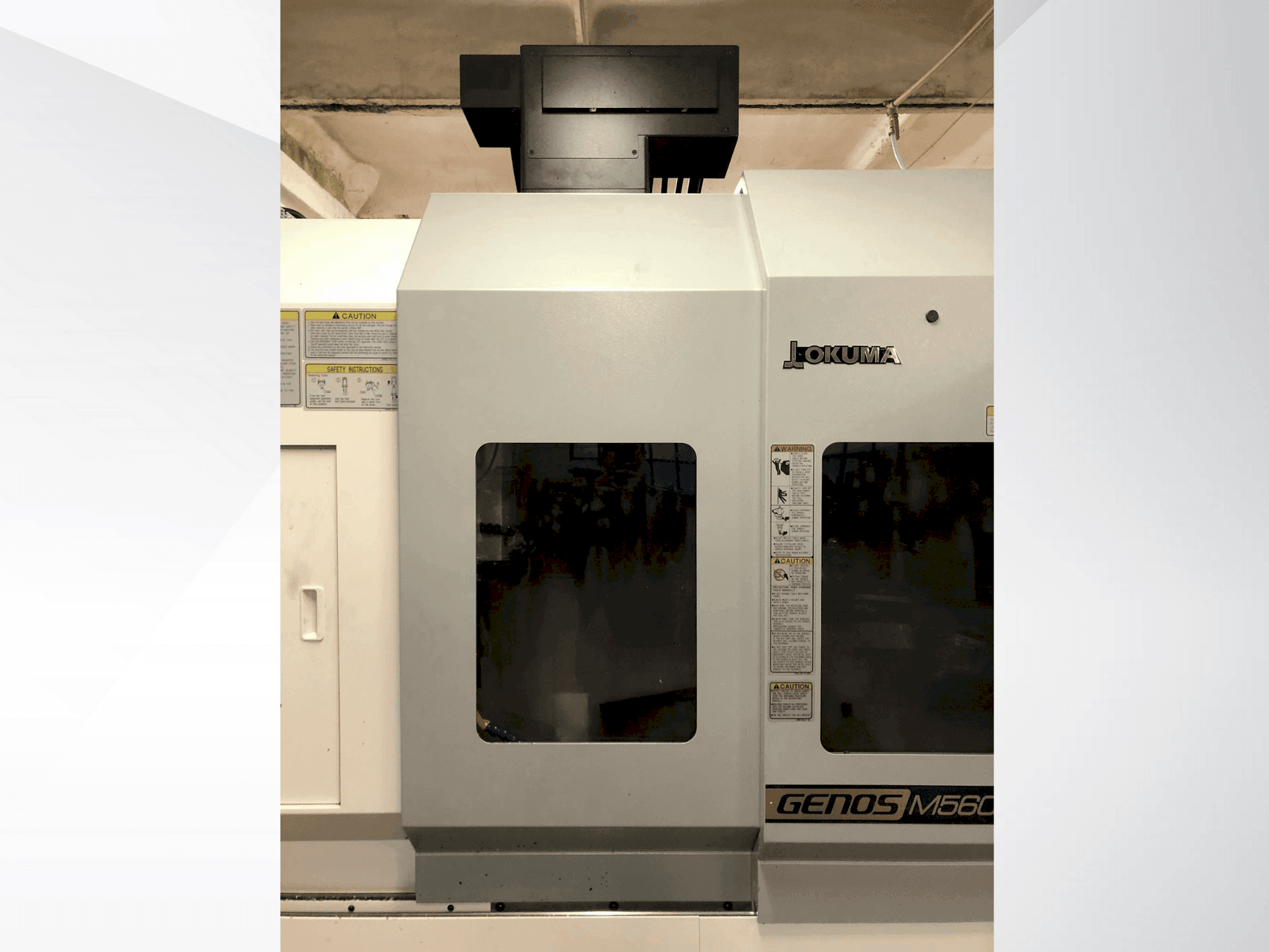Vista Frontal da Okuma Genos M569 –V8 máquina