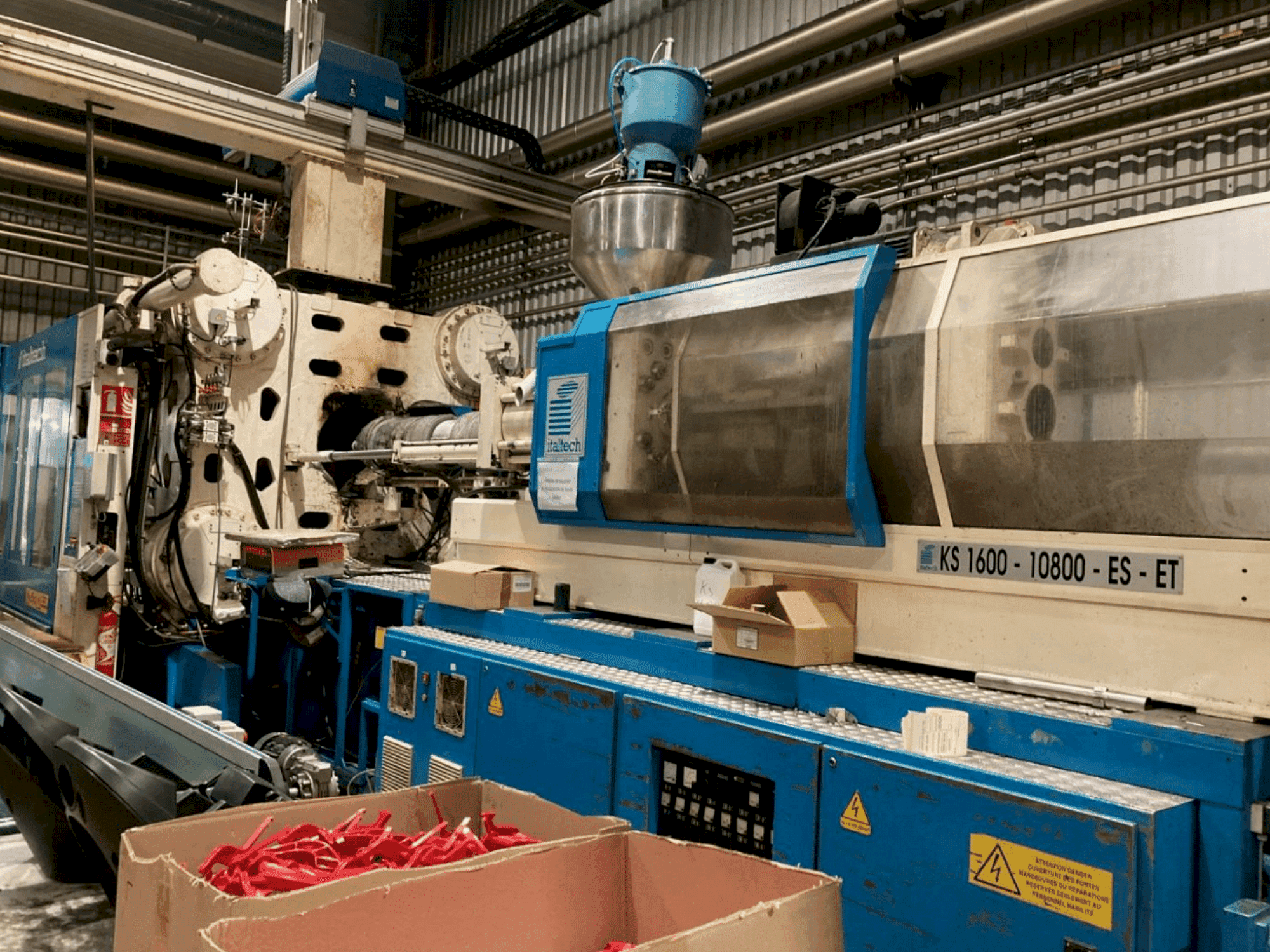 Vista Frontal da ITALTECH KS 1600/10800 máquina