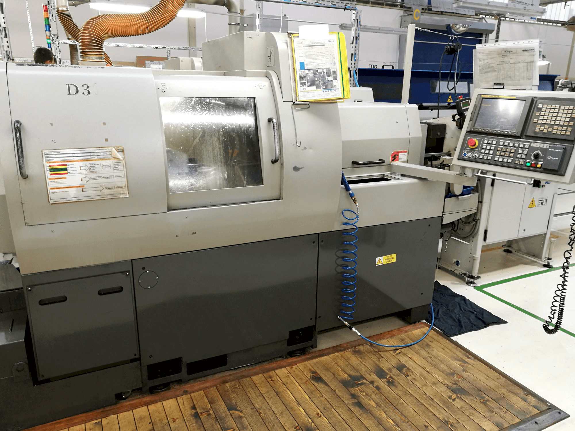 Vista Frontal da Hanwha XD 38 N máquina