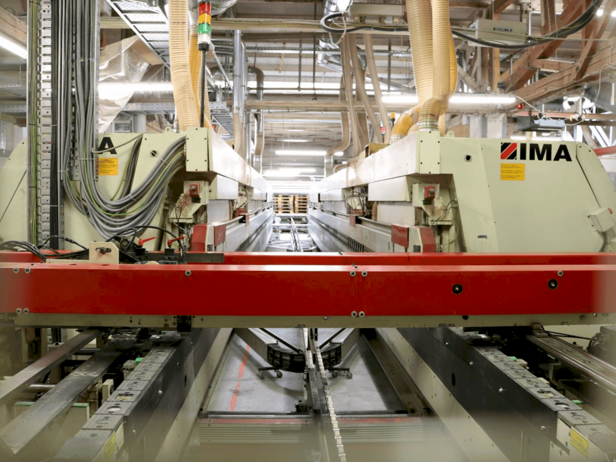 Vista Frontal da IMA Angular transfer máquina