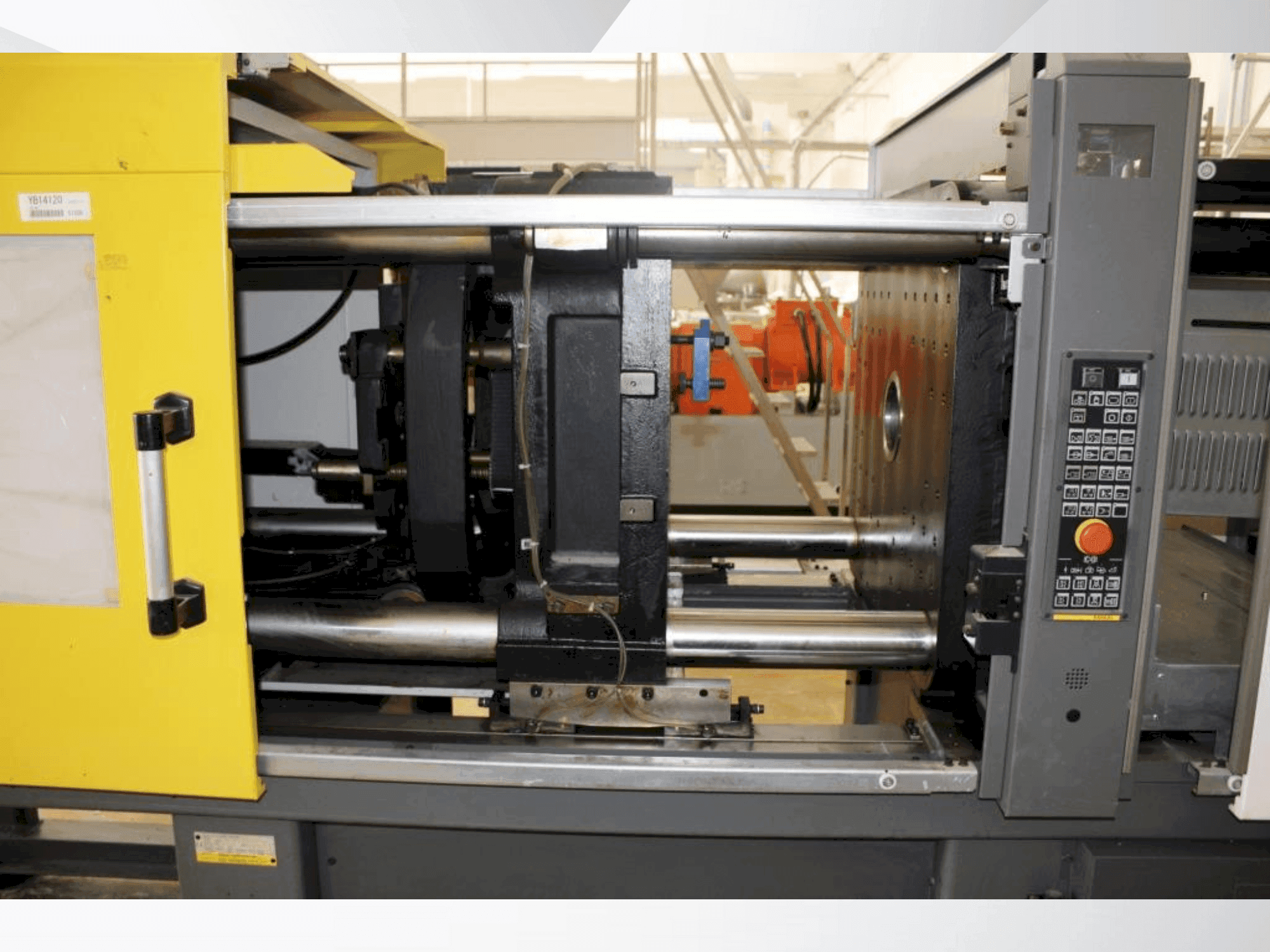 Vista Frontal da FANUC ROBOSHOT S-2000 i 150B máquina