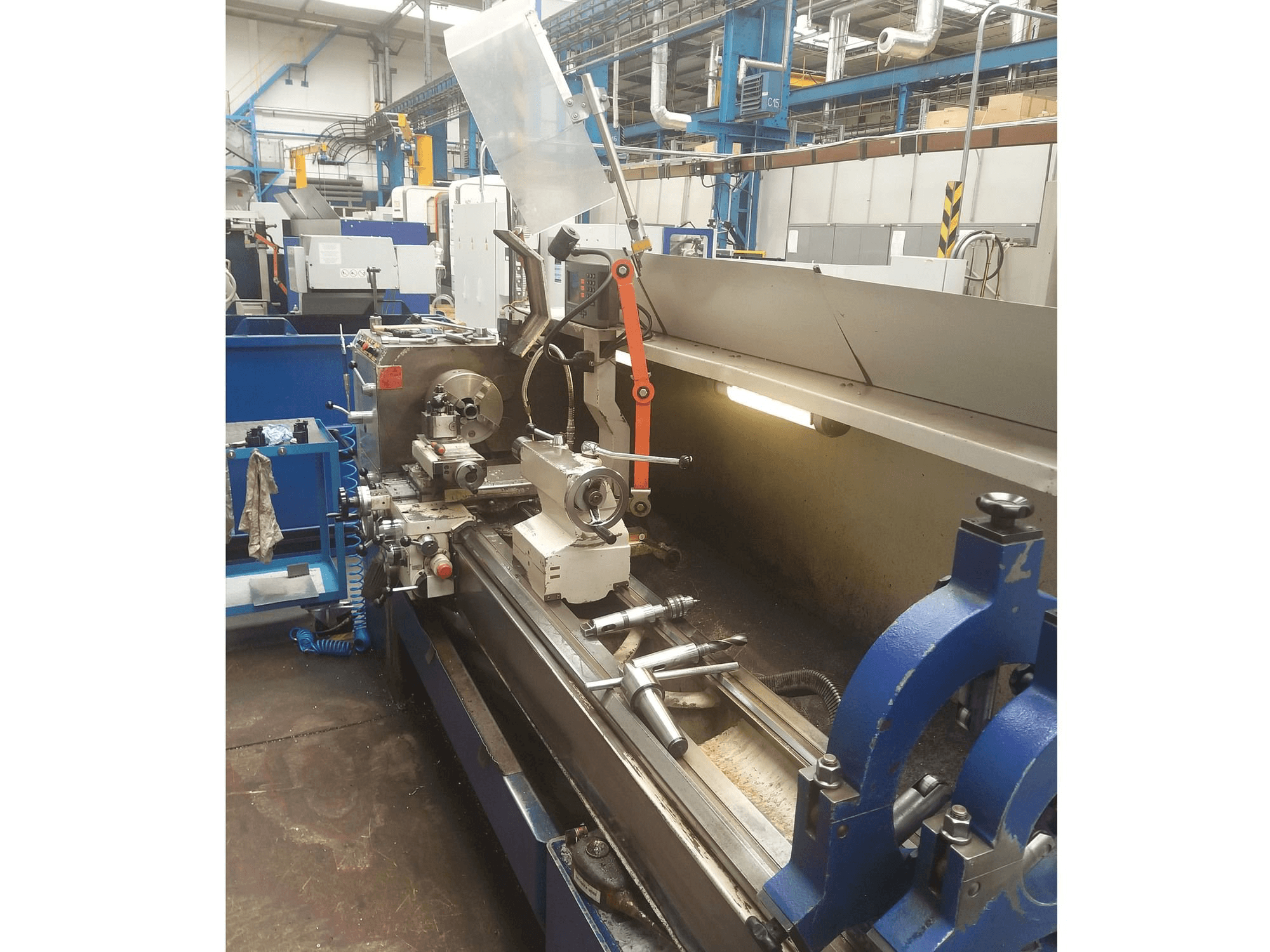 Vista Lateral Direita da Weiler DA 260 AC máquina