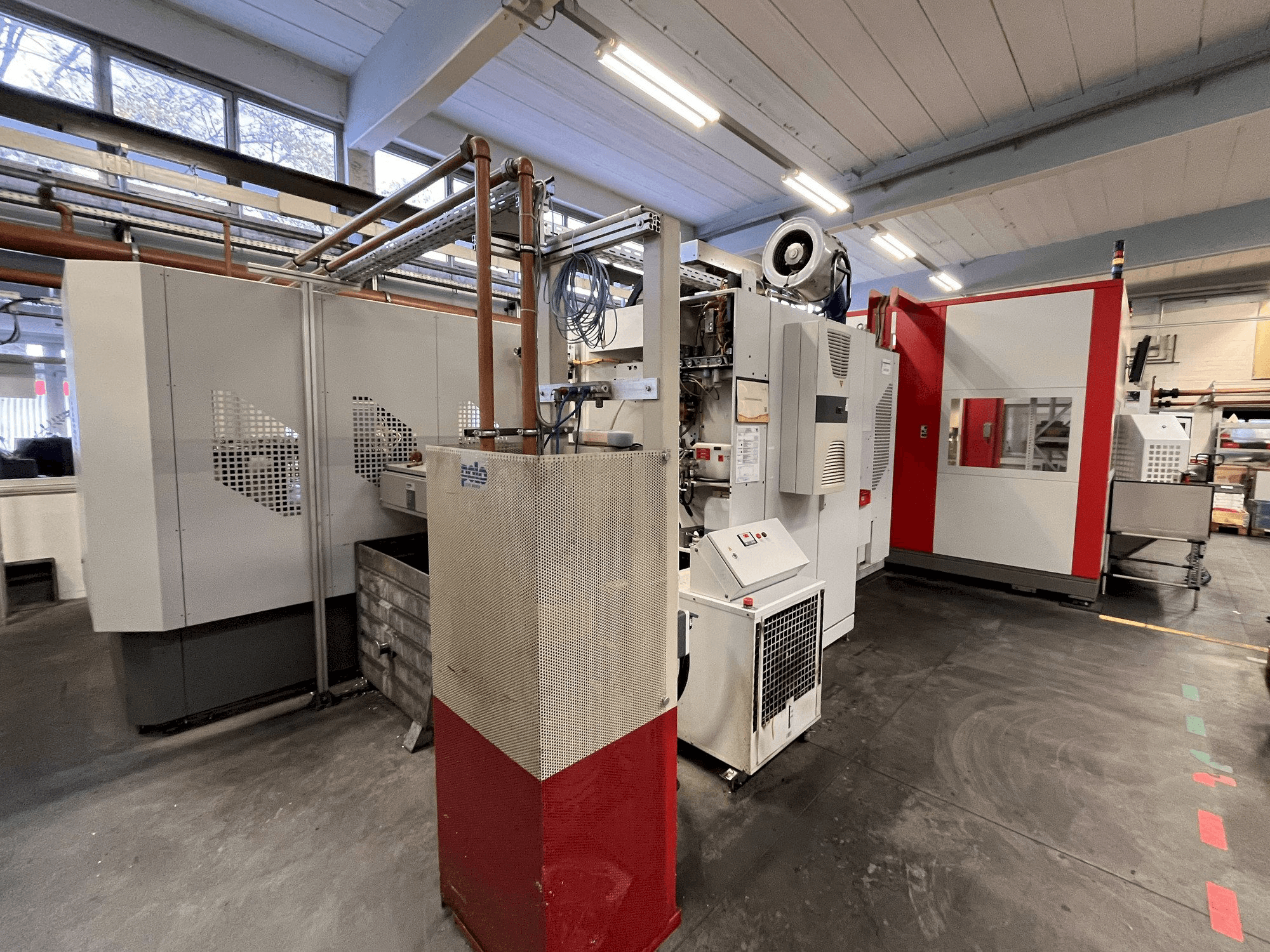 Vista Frontal da HERMLE RS1 Robot System máquina