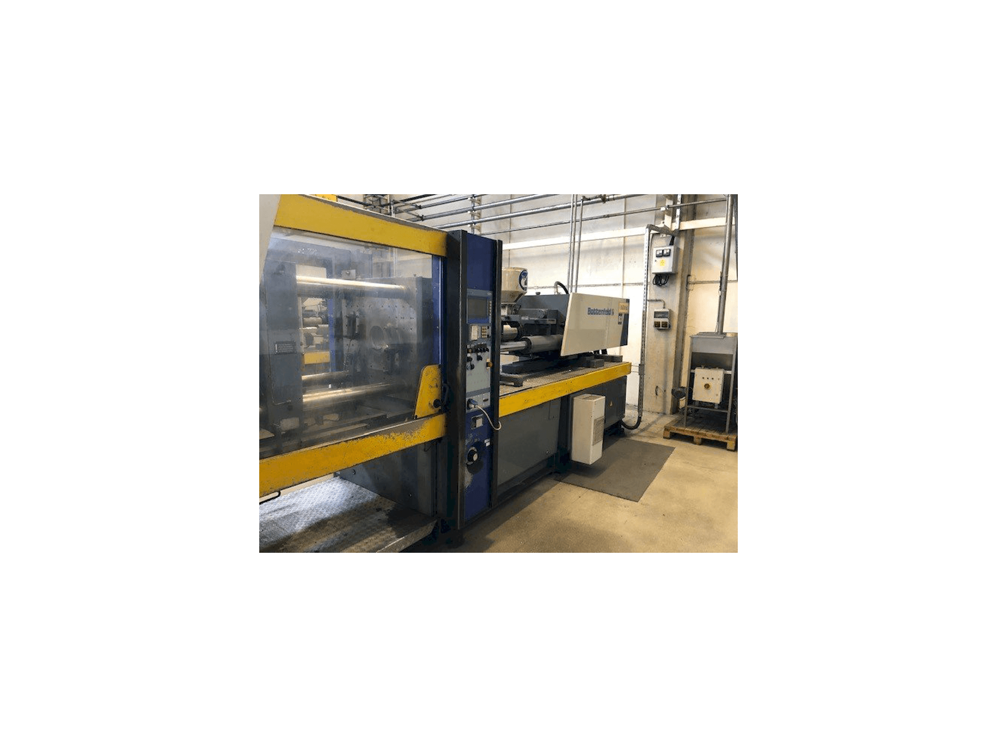 Vista Frontal da Battenfeld BC-T 1800 /1000 máquina