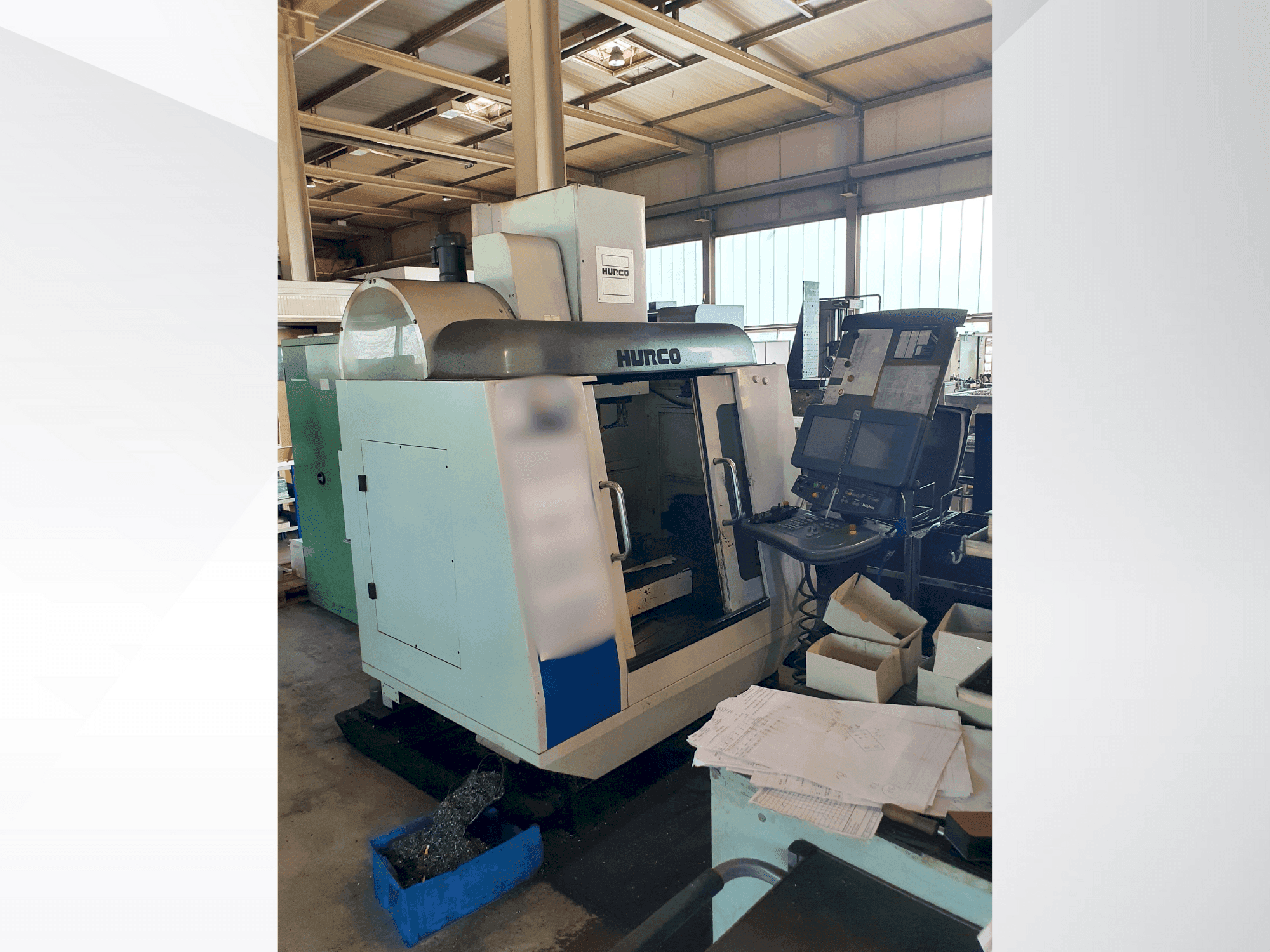 Vista Frontal da Hurco VMX42T máquina