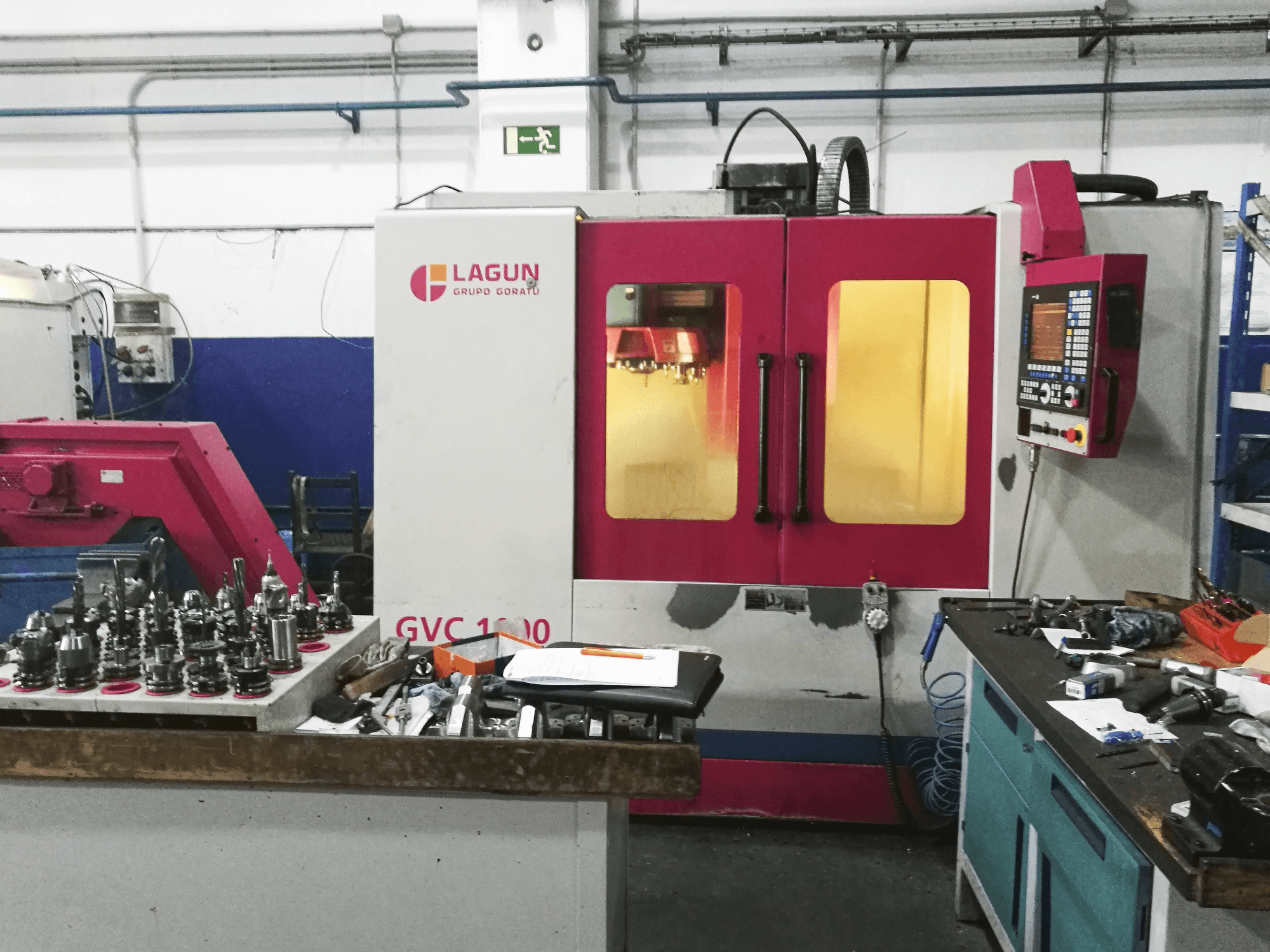 Vista Frontal da Lagun GVC 1000 máquina