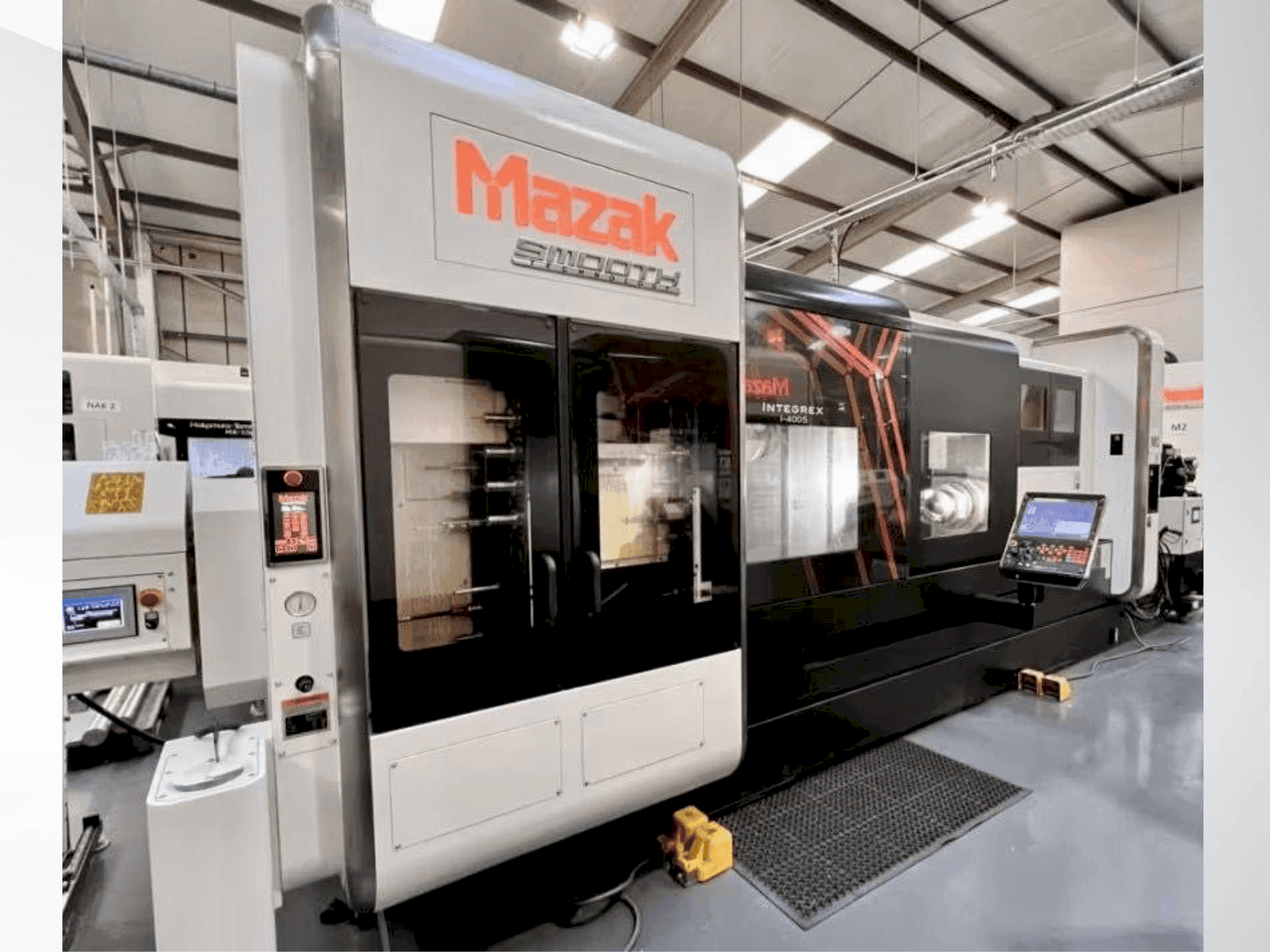 Vista Frontal da Mazak INTEGREX i-400 S máquina
