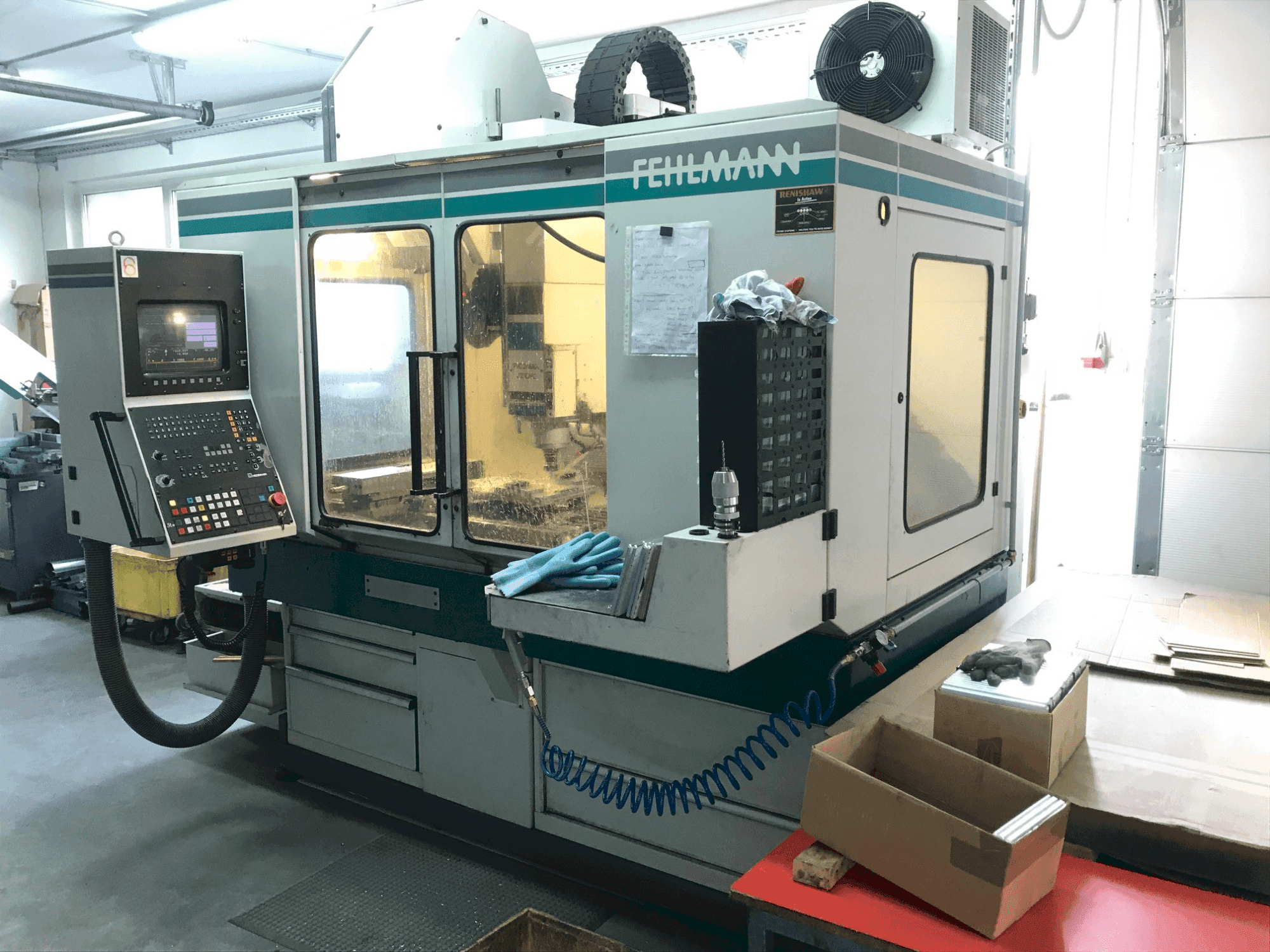 Vista Frontal da FEHLMANN Picomax 82 CNC máquina