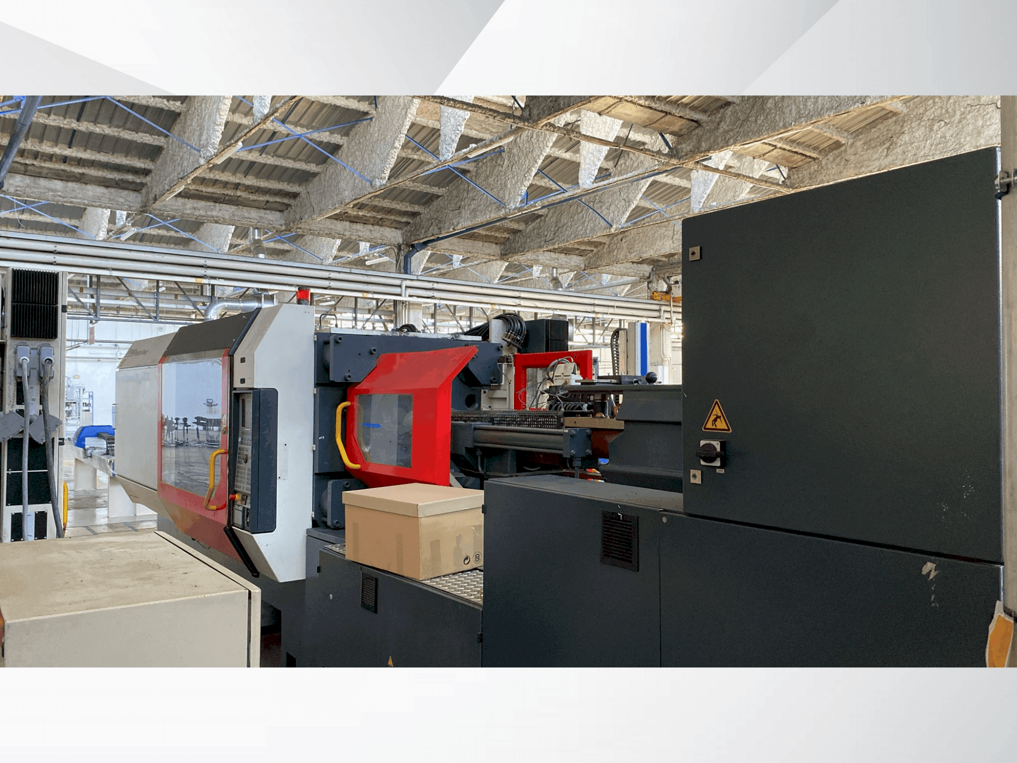 Vista Frontal da DEMAG Ergotech System 420-1450 máquina