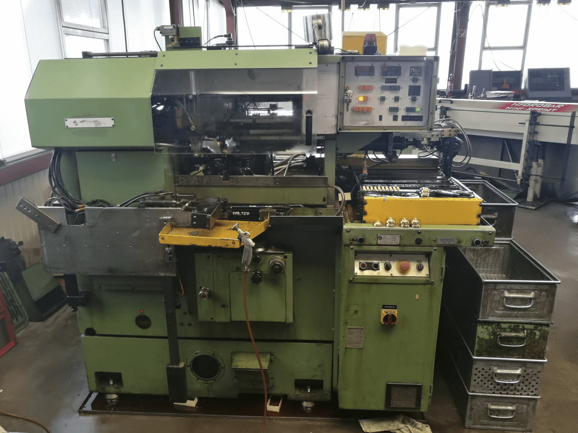 Vista Frontal da KOEPFER 153 B máquina