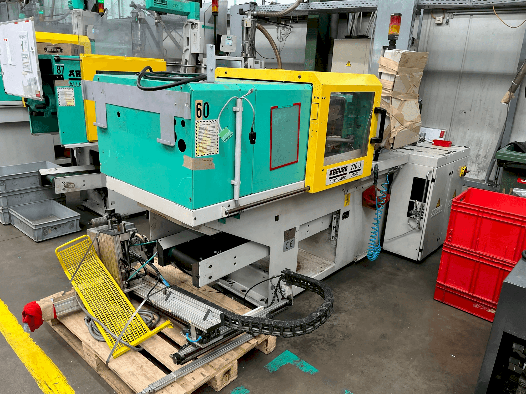 Vista Frontal da Arburg Allrounder 270-25U máquina