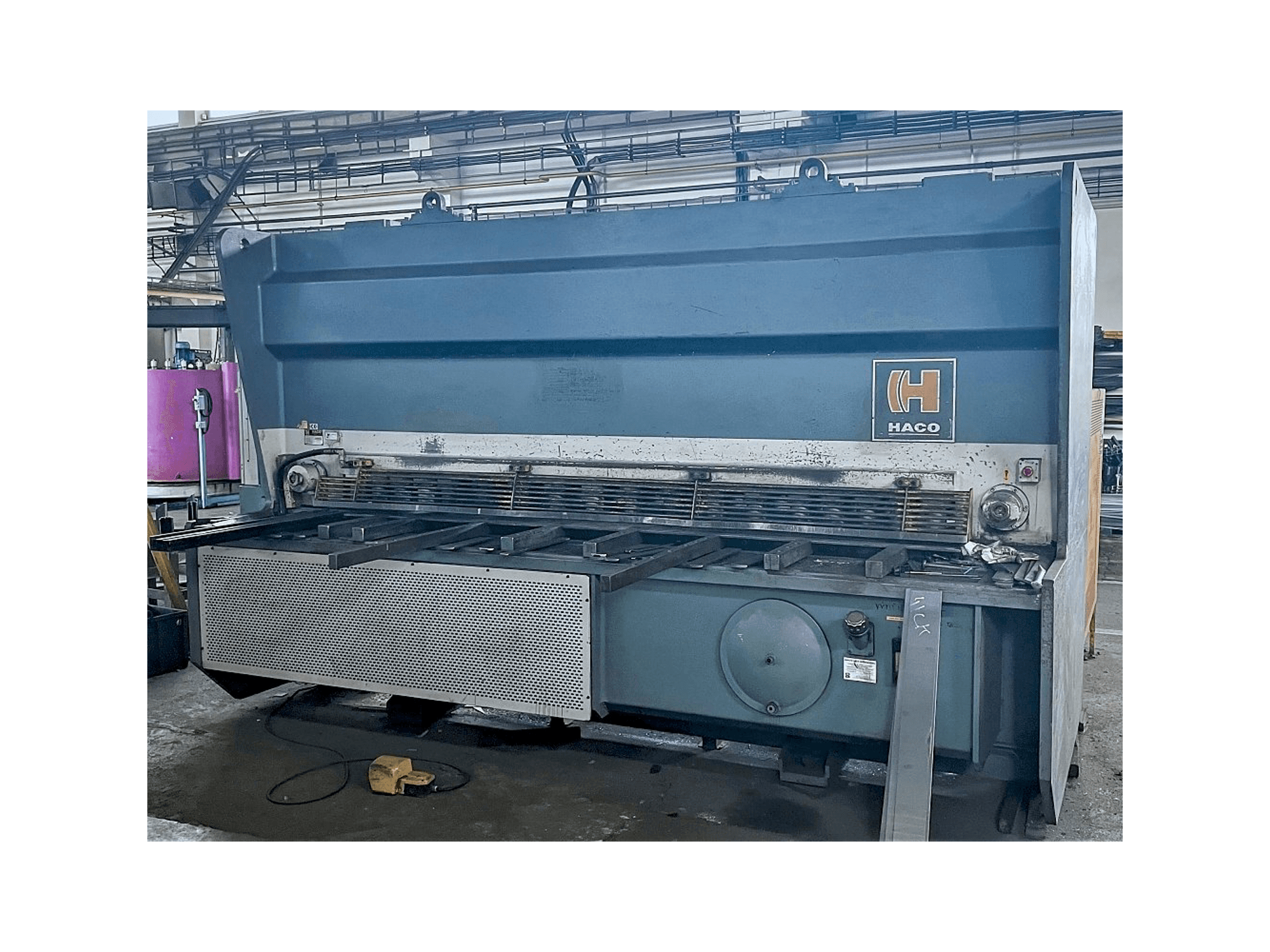 Vista Frontal da HACO HSLX 3016/18 SAB máquina