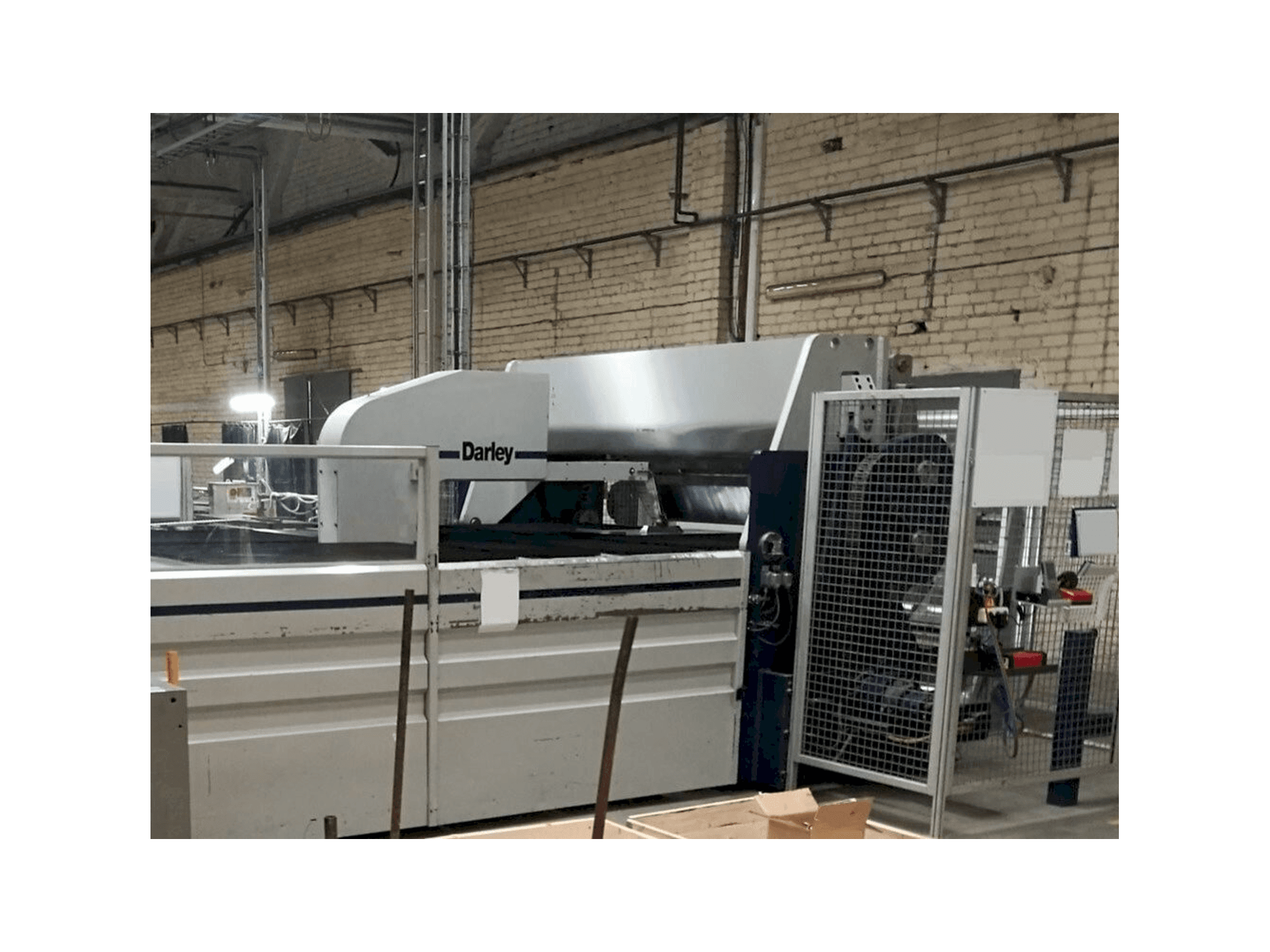 Vista Frontal da Darley MF 2502 máquina