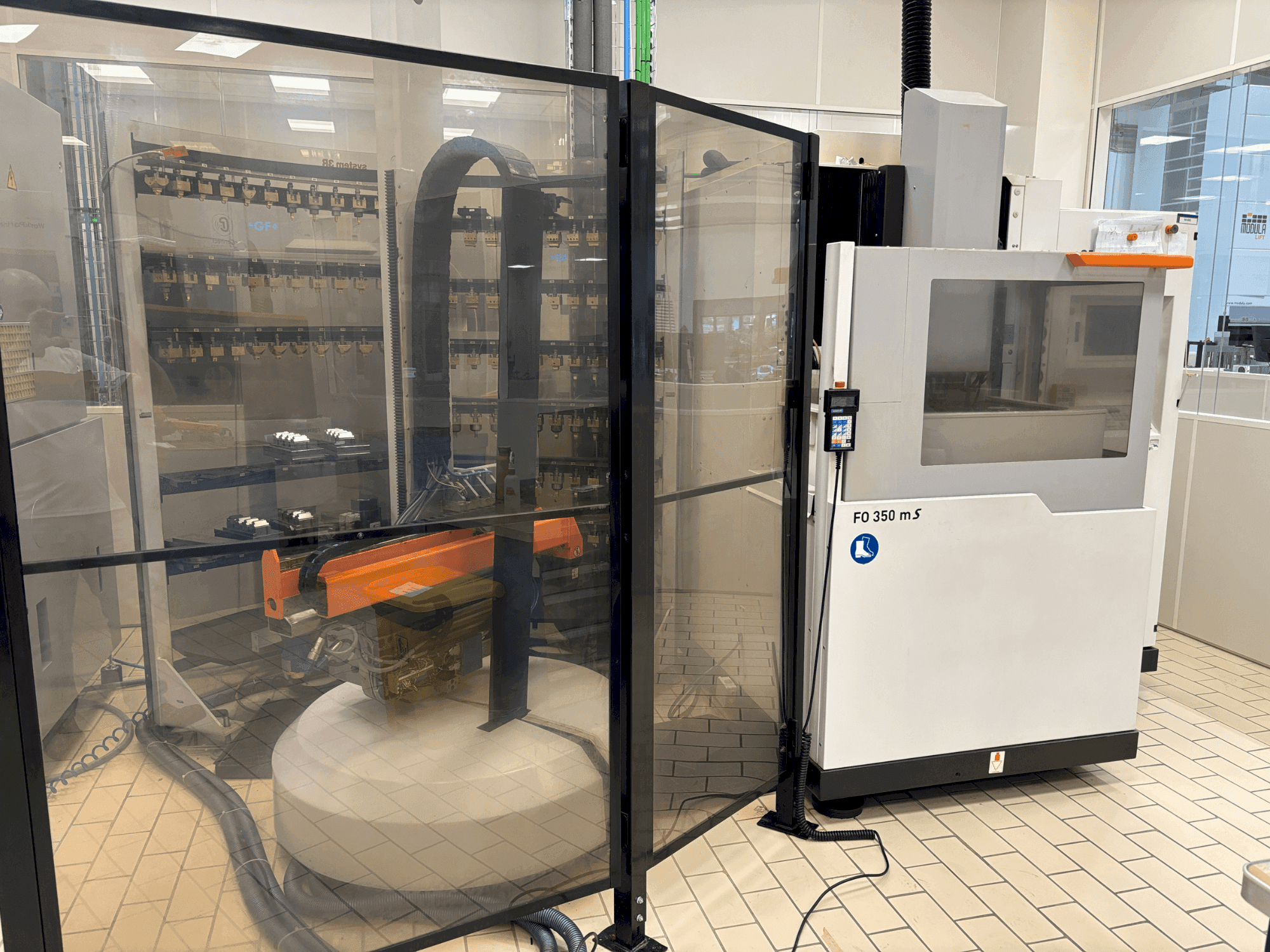 Vista Frontal da CHARMILLES ROBOFORM 350 máquina