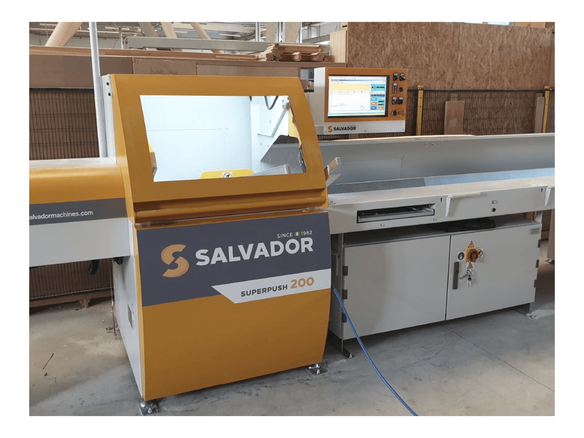 Vista Frontal da SALVADOR Superpush 200 máquina