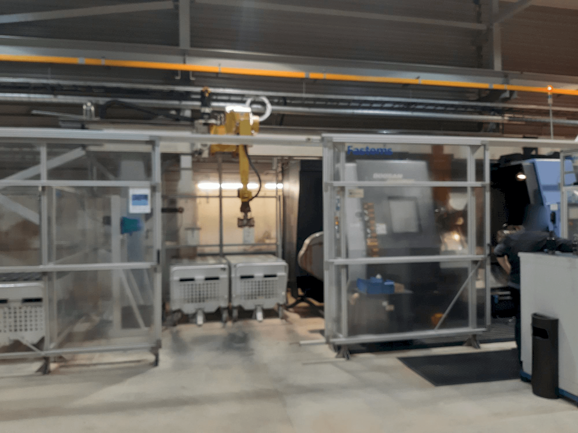 Vista Frontal da Fastems RPC-70 with Fanuc M-710iC máquina