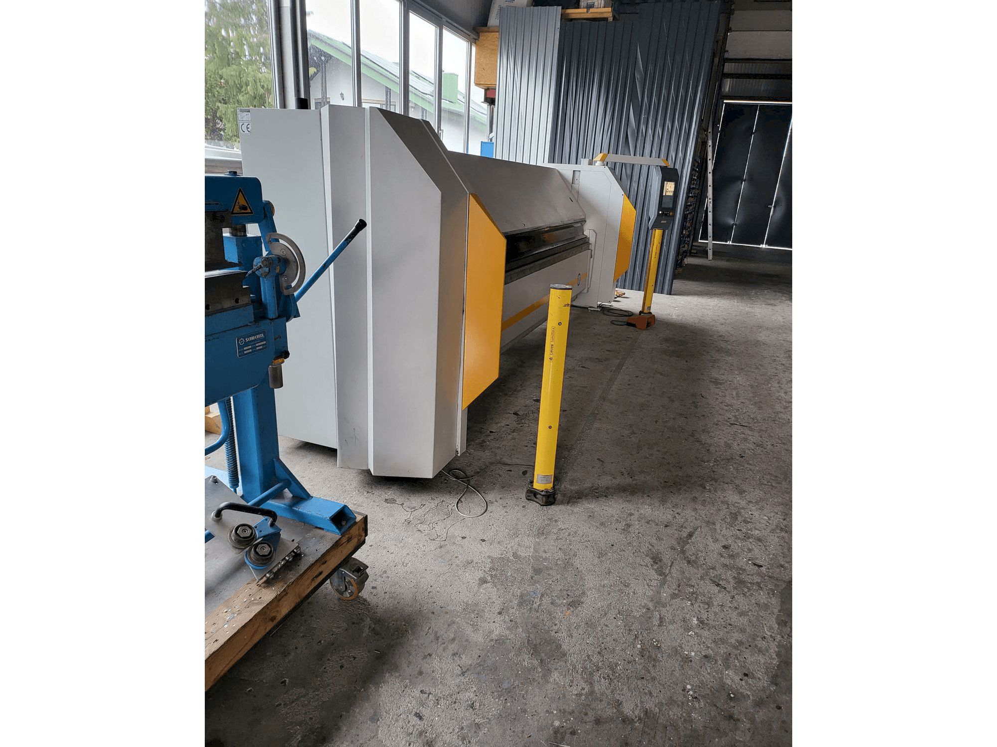 Vista Esquerda da RAS FLEXIbend 73.40 máquina