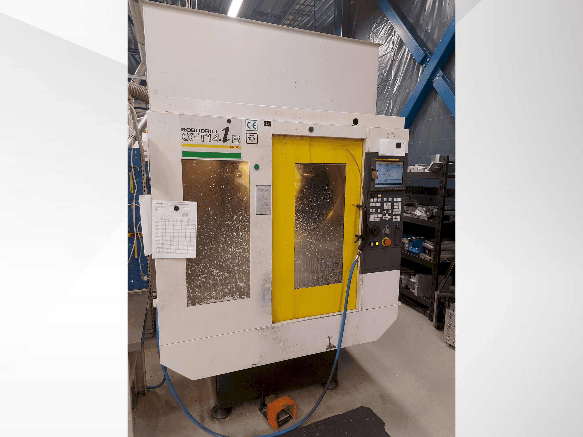 Vista Frontal da FANUC Robodrill α-T14iB máquina