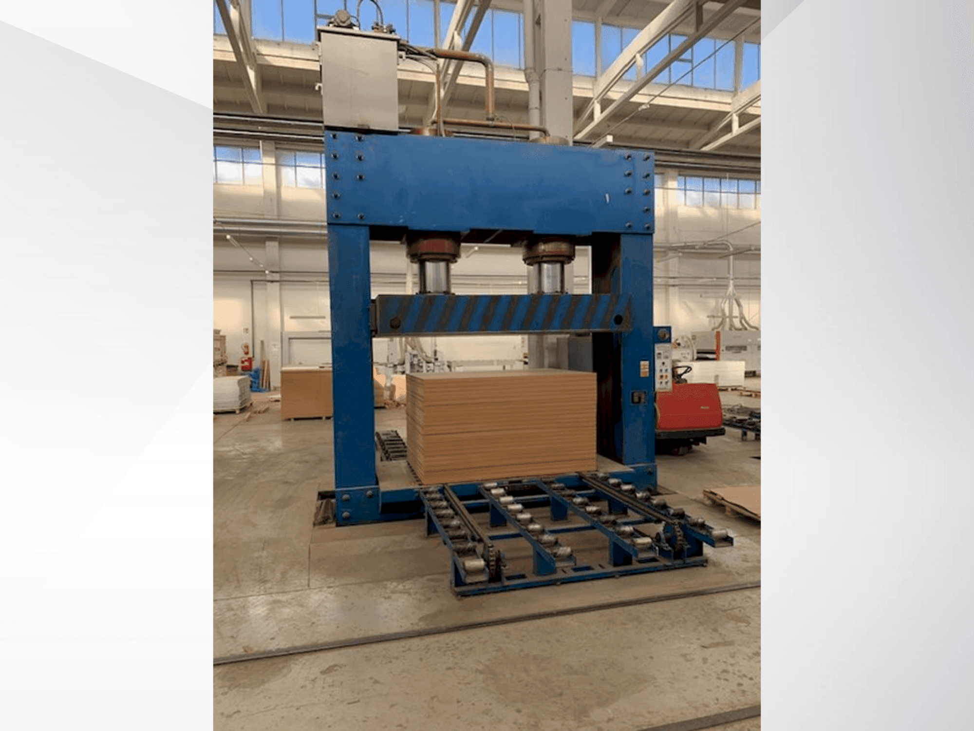 Vista Frontal da LINYI JIANZHONG WOOD MACIHNERY JJC-CP máquina