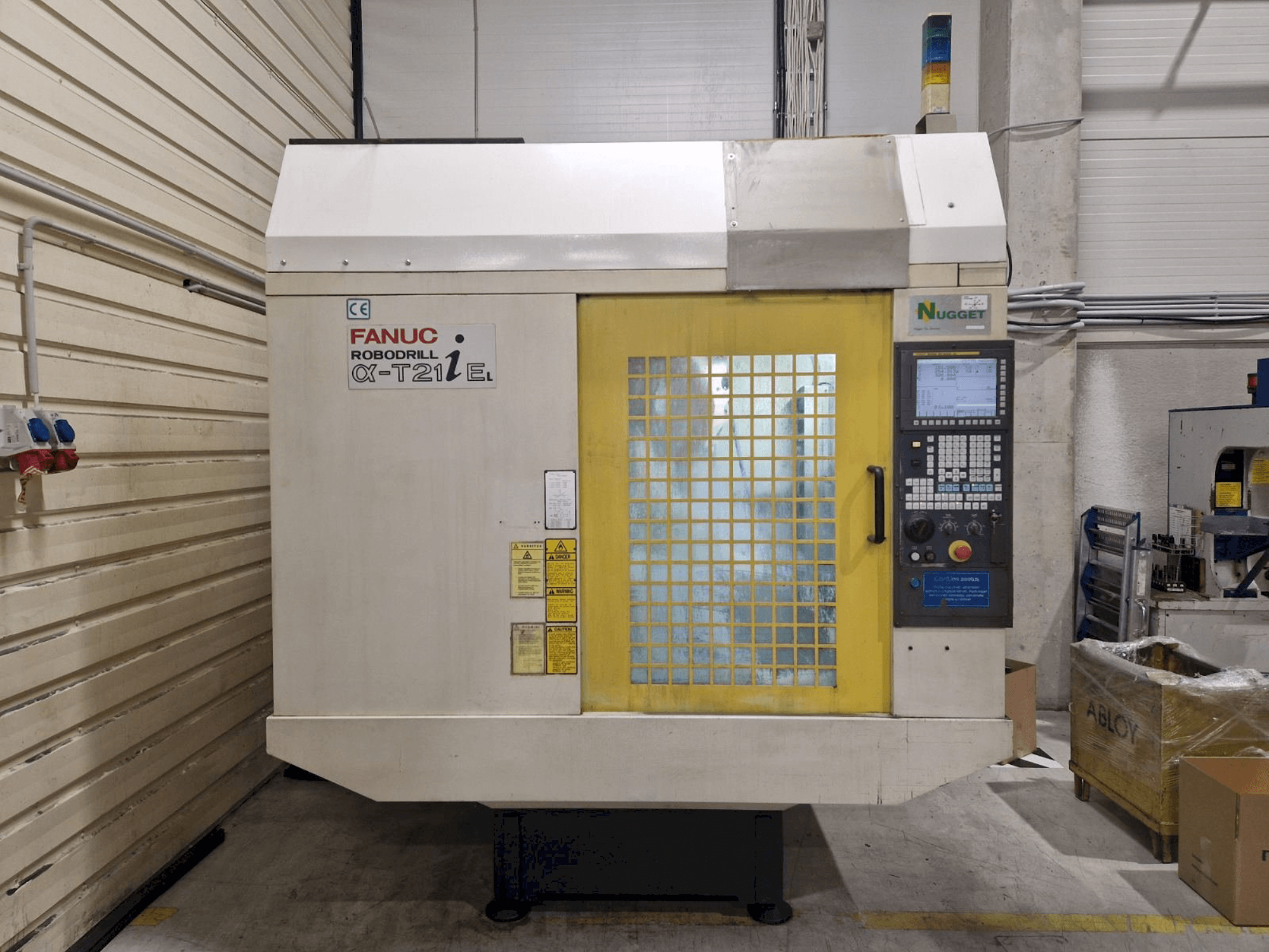Vista Frontal da FANUC Robodrill a-T21iEL máquina