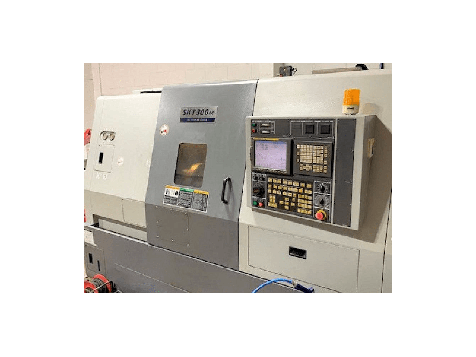 Vista Frontal da Hyundai Kia SKT 300M máquina